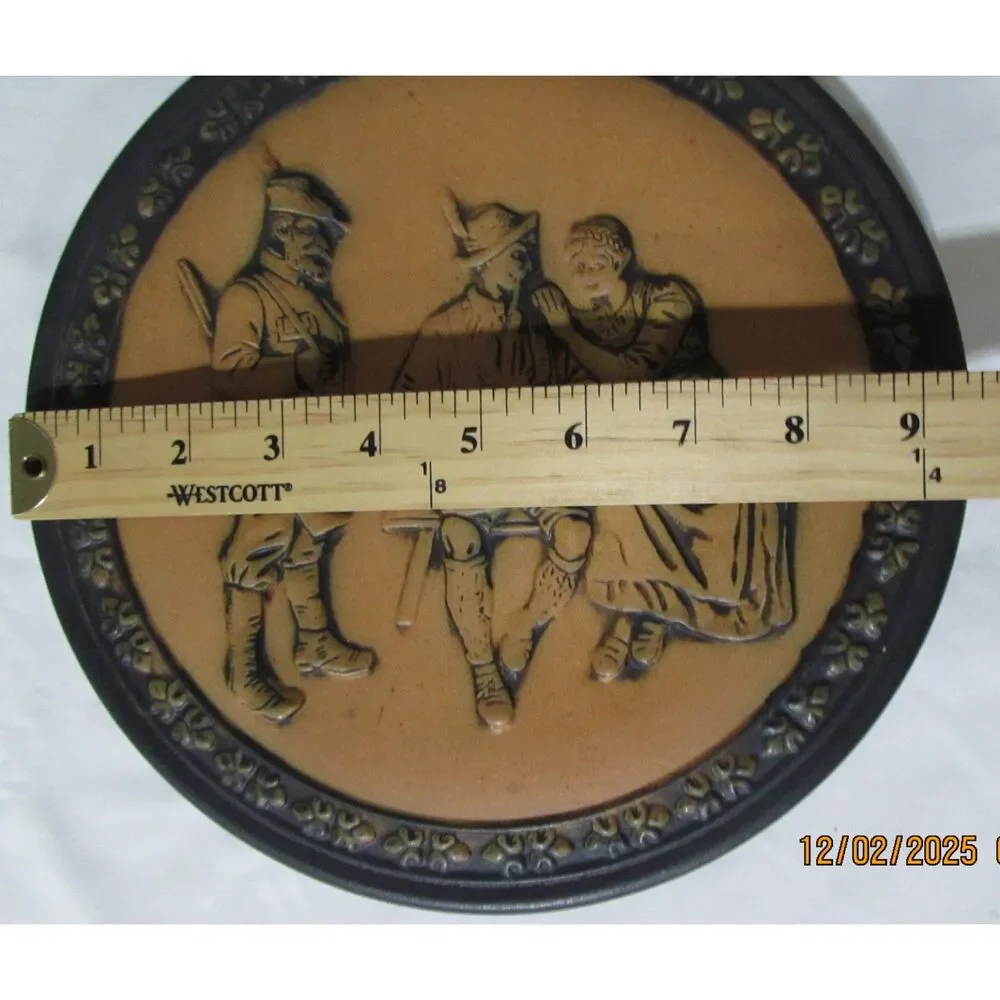 Vintage 3d innsbruck plate German wall hanging faux wood collector